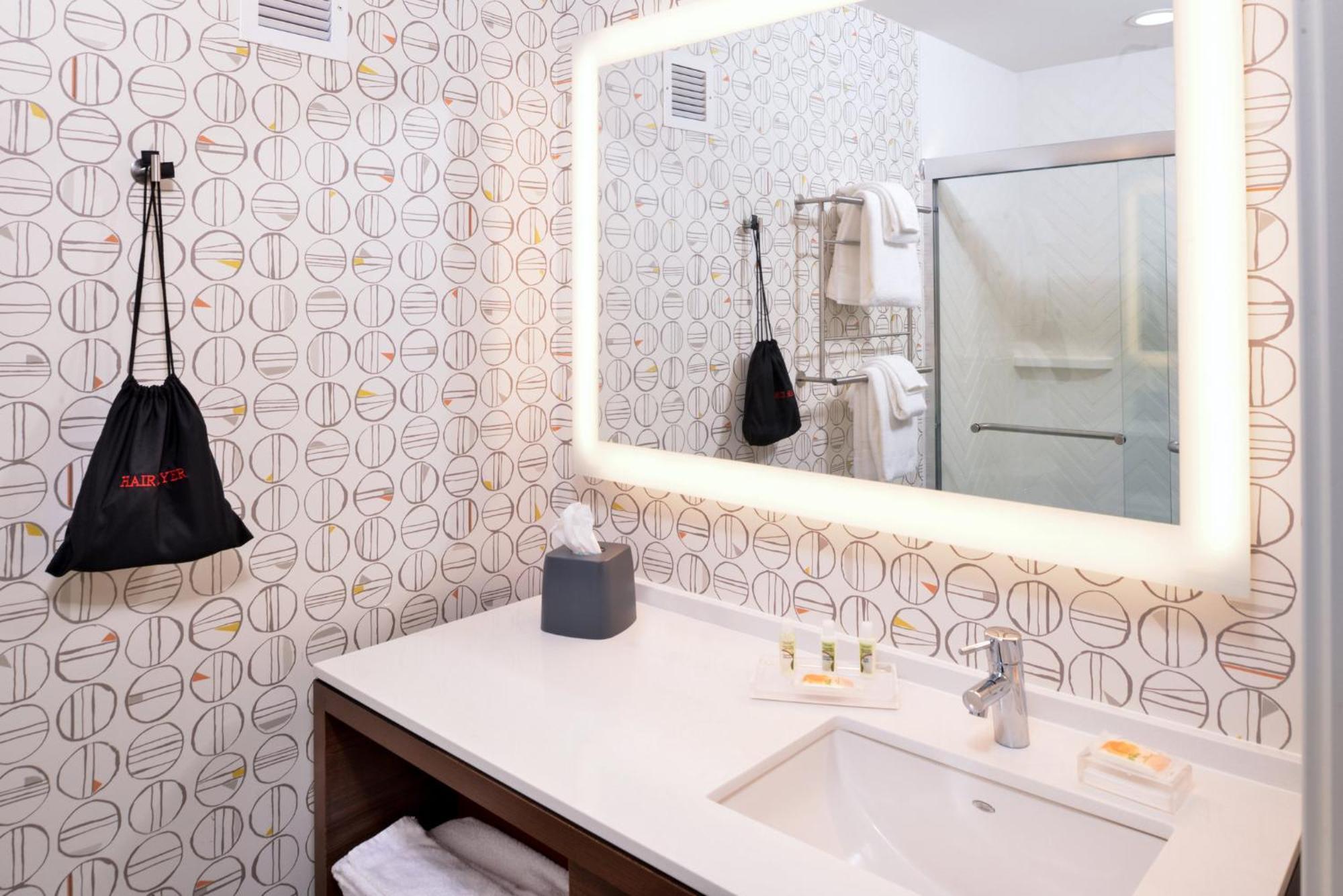 Holiday Inn & Suites - Farmington Hills - Detroit Nw By Ihg Extérieur photo